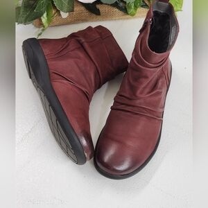 Abeo Maroon Ankle Boots